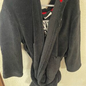 GAP Black Star Wars Fleece Robe